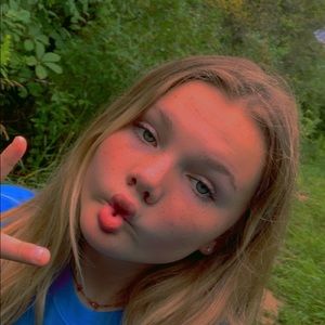 Meet your Posher, Makayla